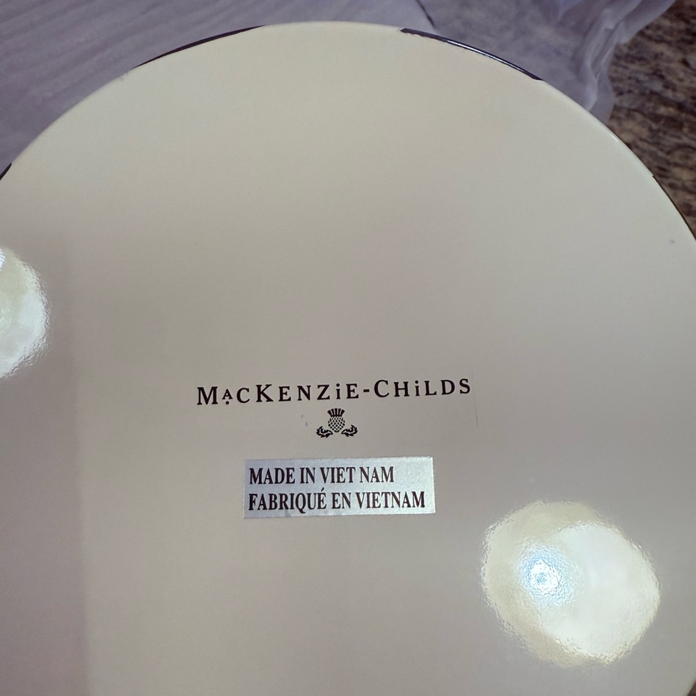 MacKenzie-Childs Courtly Check Tras Bin and Tissue box holder Set - Picture 11 of 14